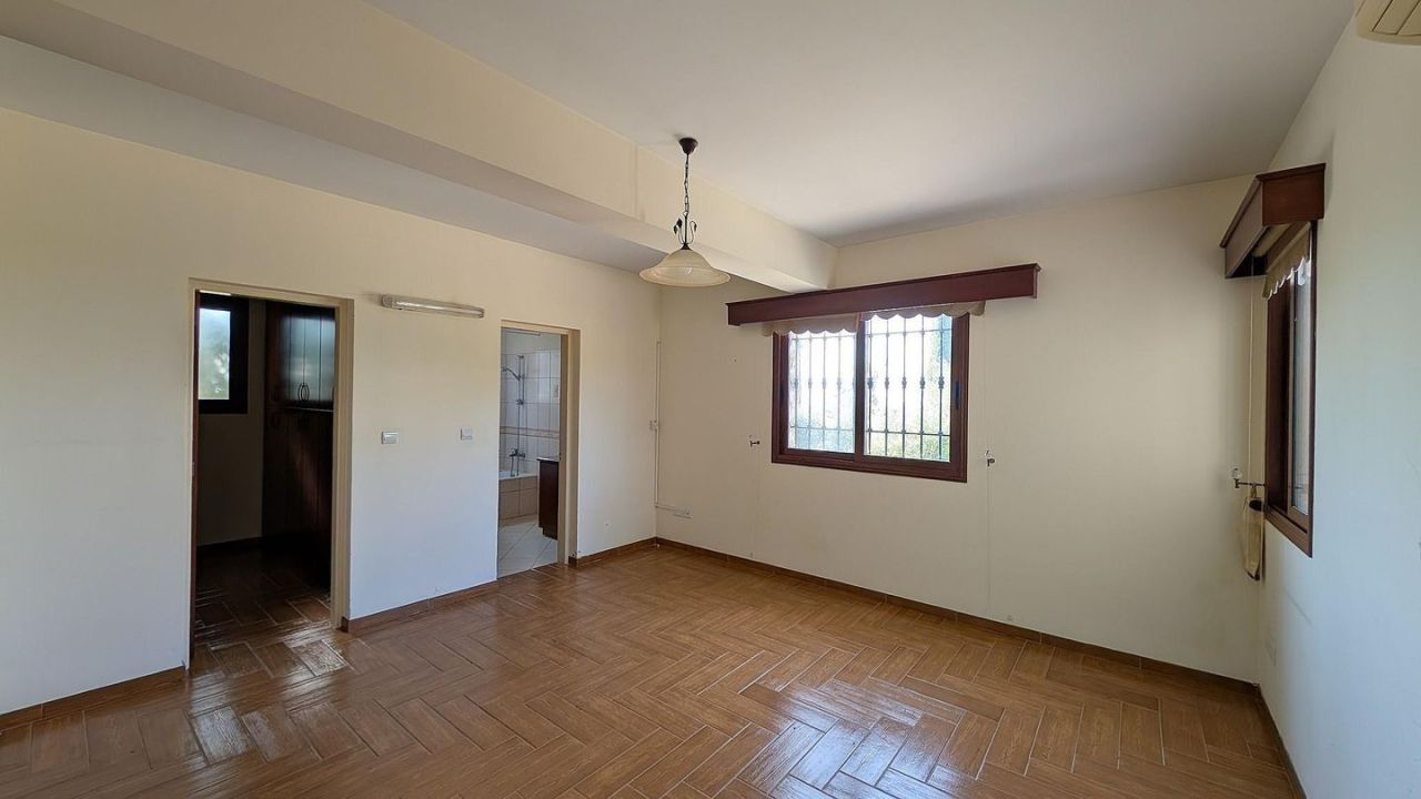 Коммерческая недвижимость в Пафосе, Кипр, 250 м² - фото 16