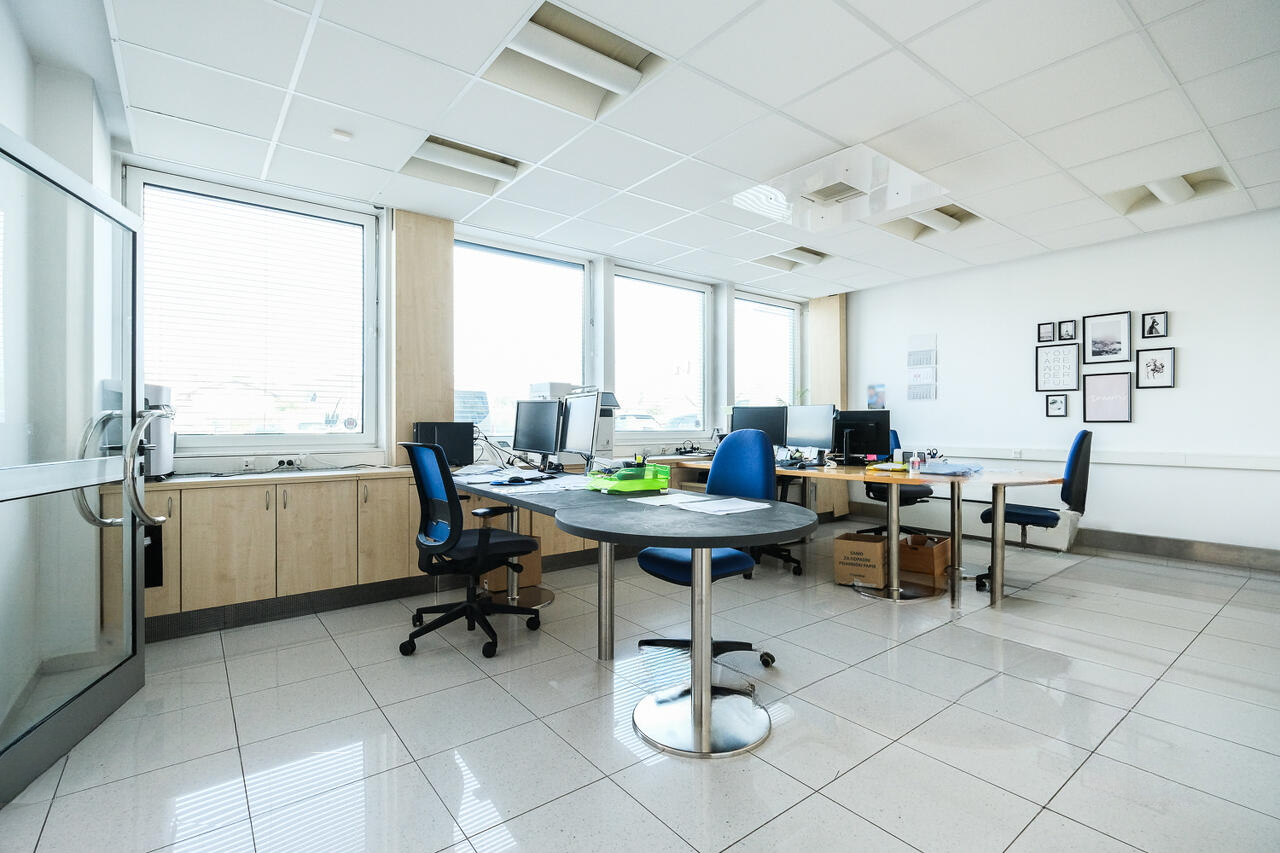 Офис в Любляне, Словения, 445 м² - фото 2