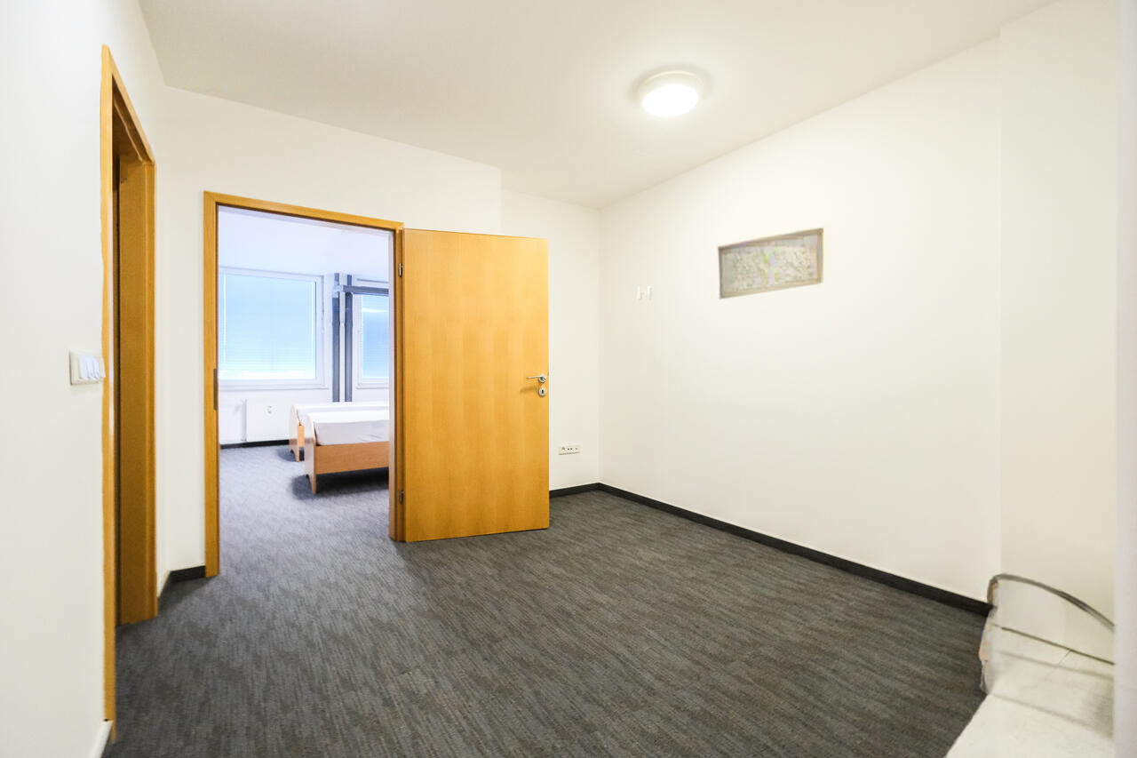Офис в Любляне, Словения, 445 м² - фото 9