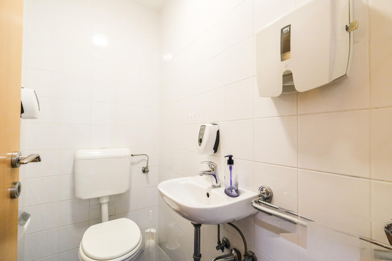 Офис в Любляне, Словения, 445 м² - фото 11
