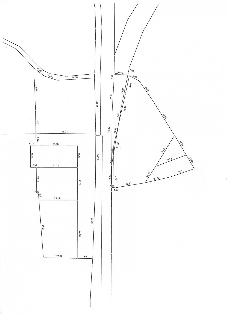 Земля в Любляне, Словения, 2 900 м² - фото 1