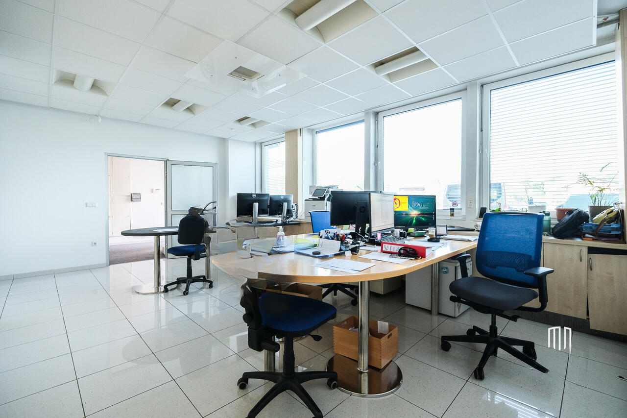 Офис в Любляне, Словения, 445 м² - фото 2
