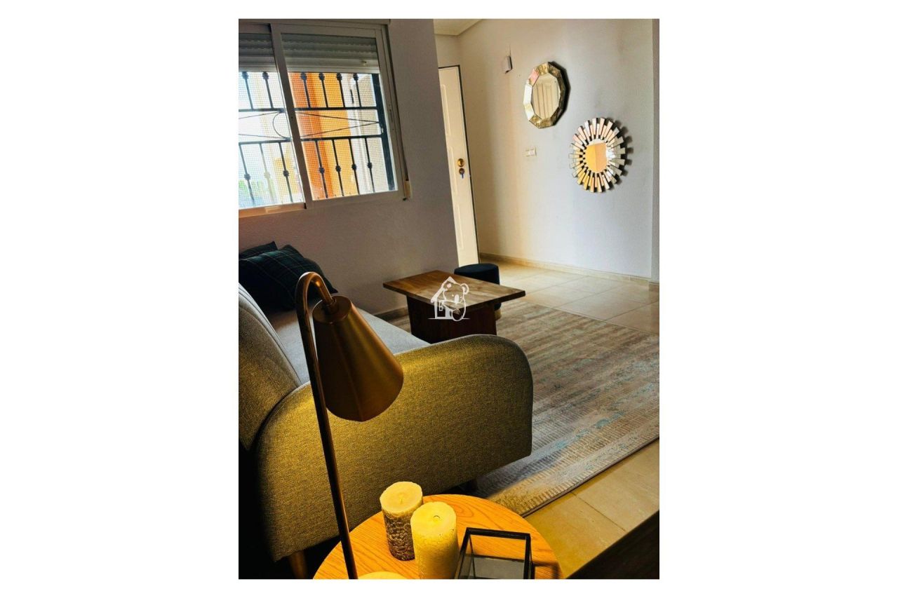 Апартаменты в Ориуэла Коста, Испания, 67 м² - фото 1