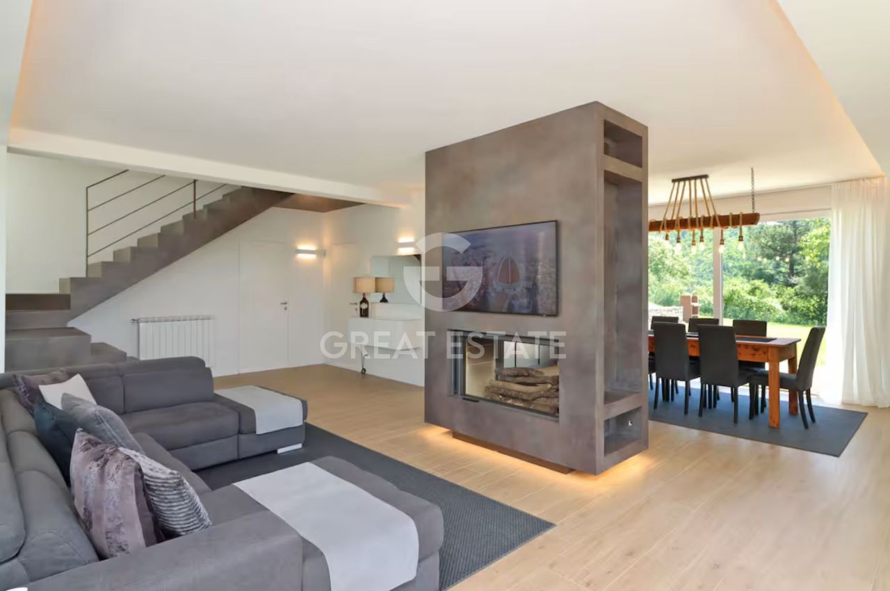 Дом в Реджелло, Италия, 225 м² - фото 13