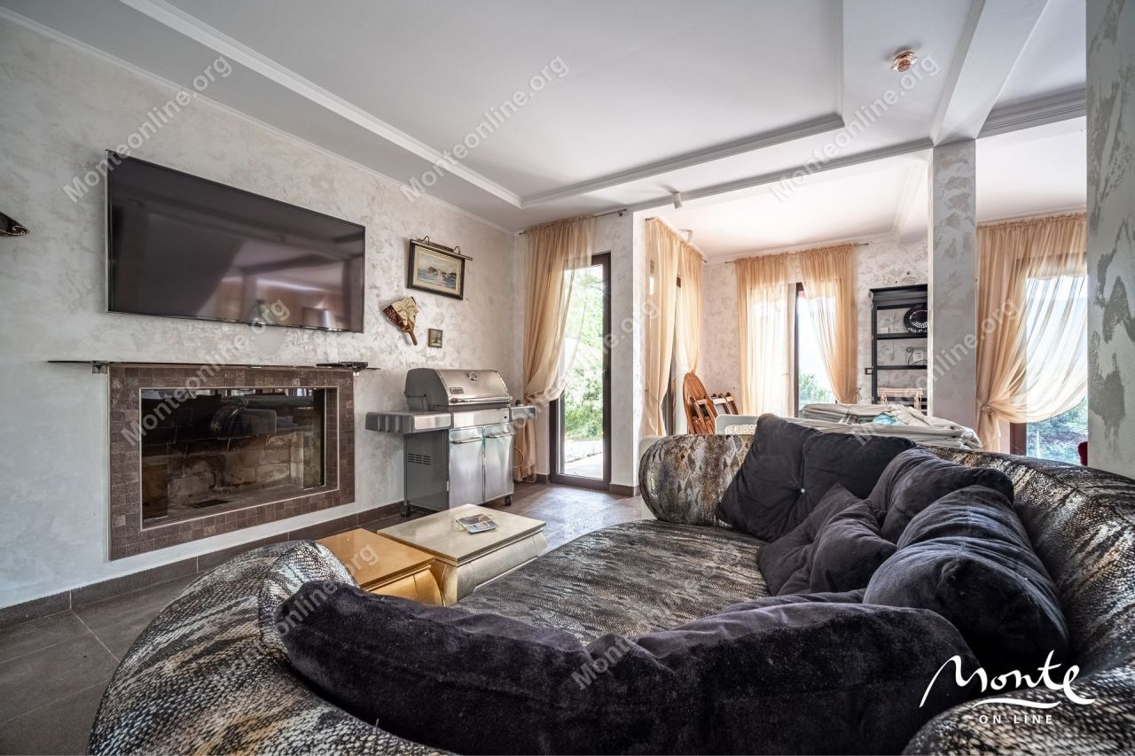 Вилла в Херцег-Нови, Черногория, 188 м² - фото 3