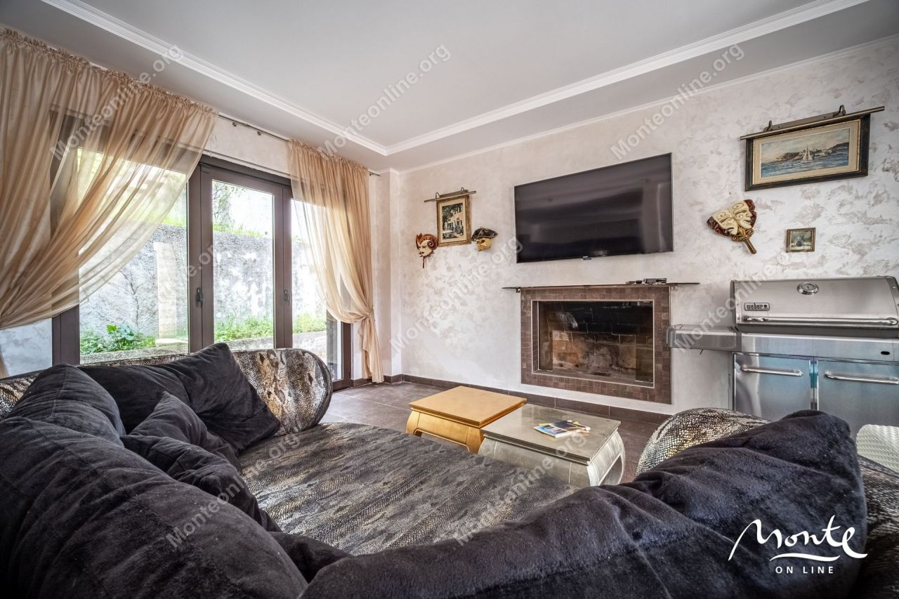 Вилла в Херцег-Нови, Черногория, 188 м² - фото 4