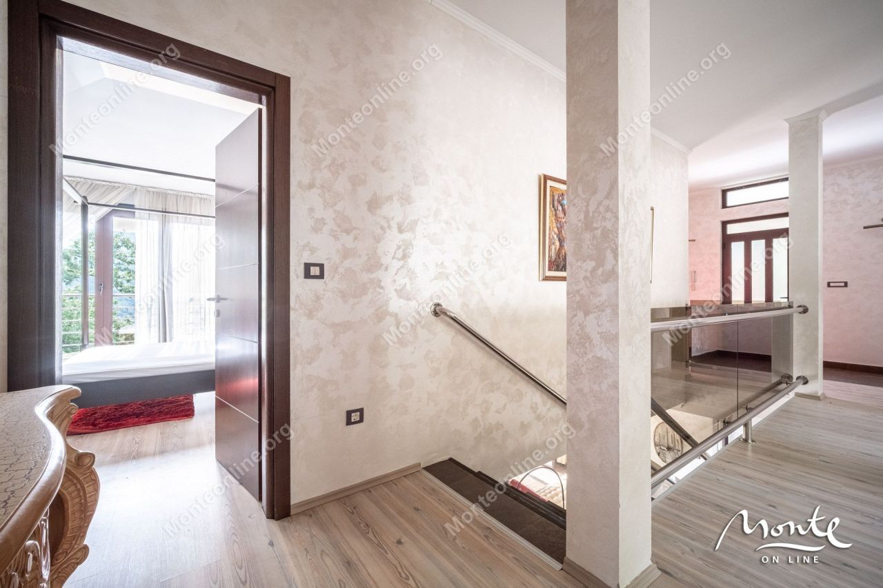 Вилла в Херцег-Нови, Черногория, 188 м² - фото 14