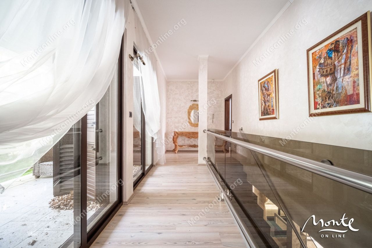 Вилла в Херцег-Нови, Черногория, 188 м² - фото 15