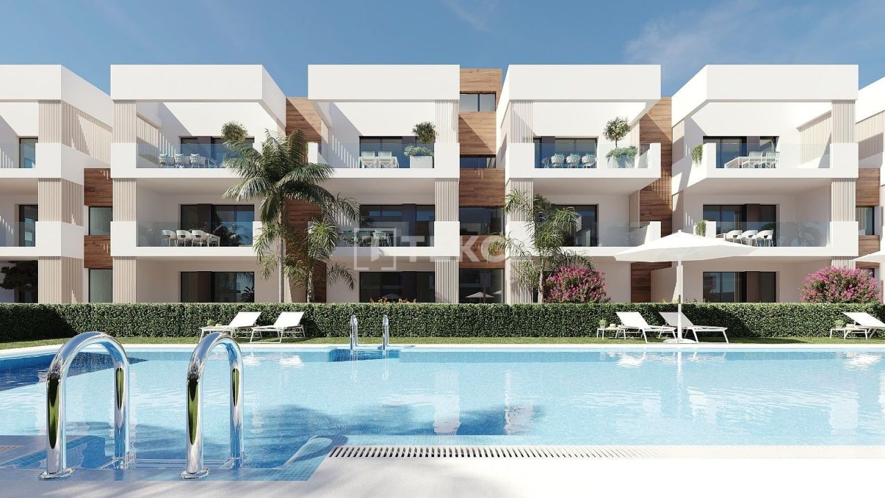 Апартаменты в Сан-Педро-дель-Пинатаре, Испания, 130 м² - фото 1