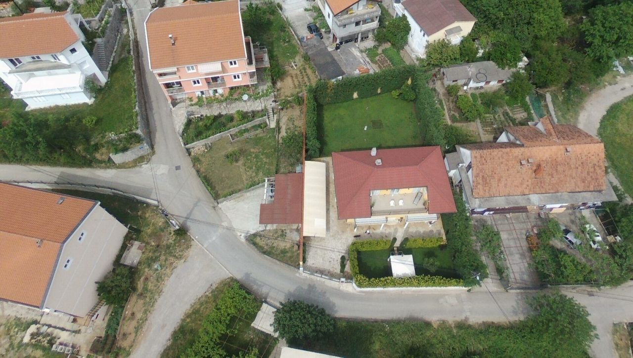 Вилла в Ластве, Черногория, 340 м² - фото 9