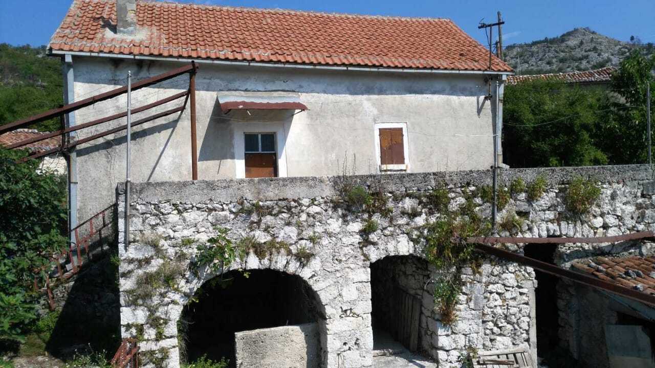 Земля в Цетине, Черногория, 117 000 м² - фото 2