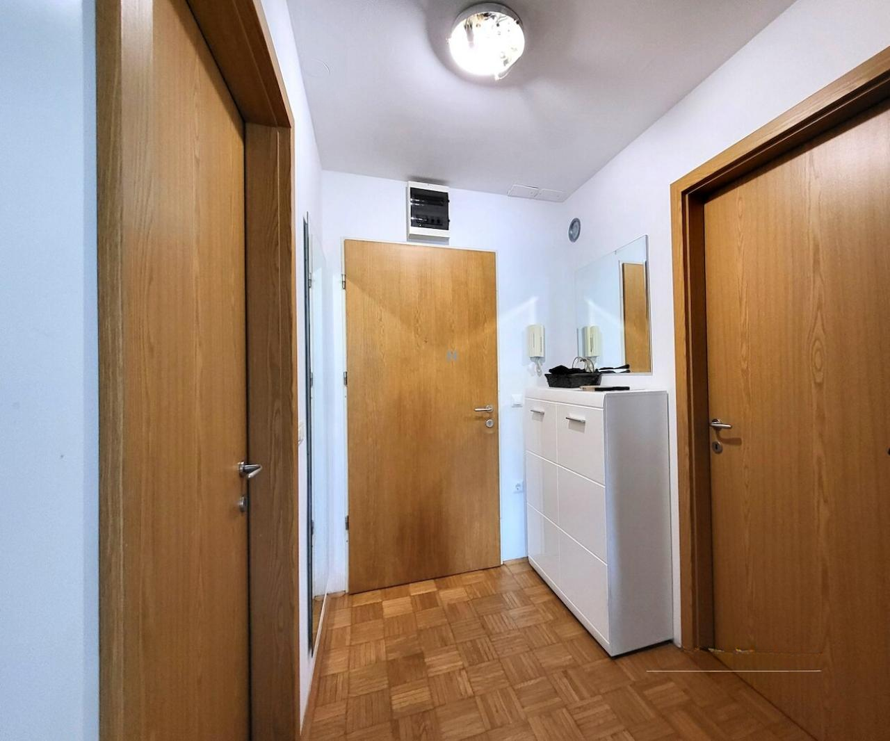 Квартира в Любляне, Словения, 66 м² - фото 13