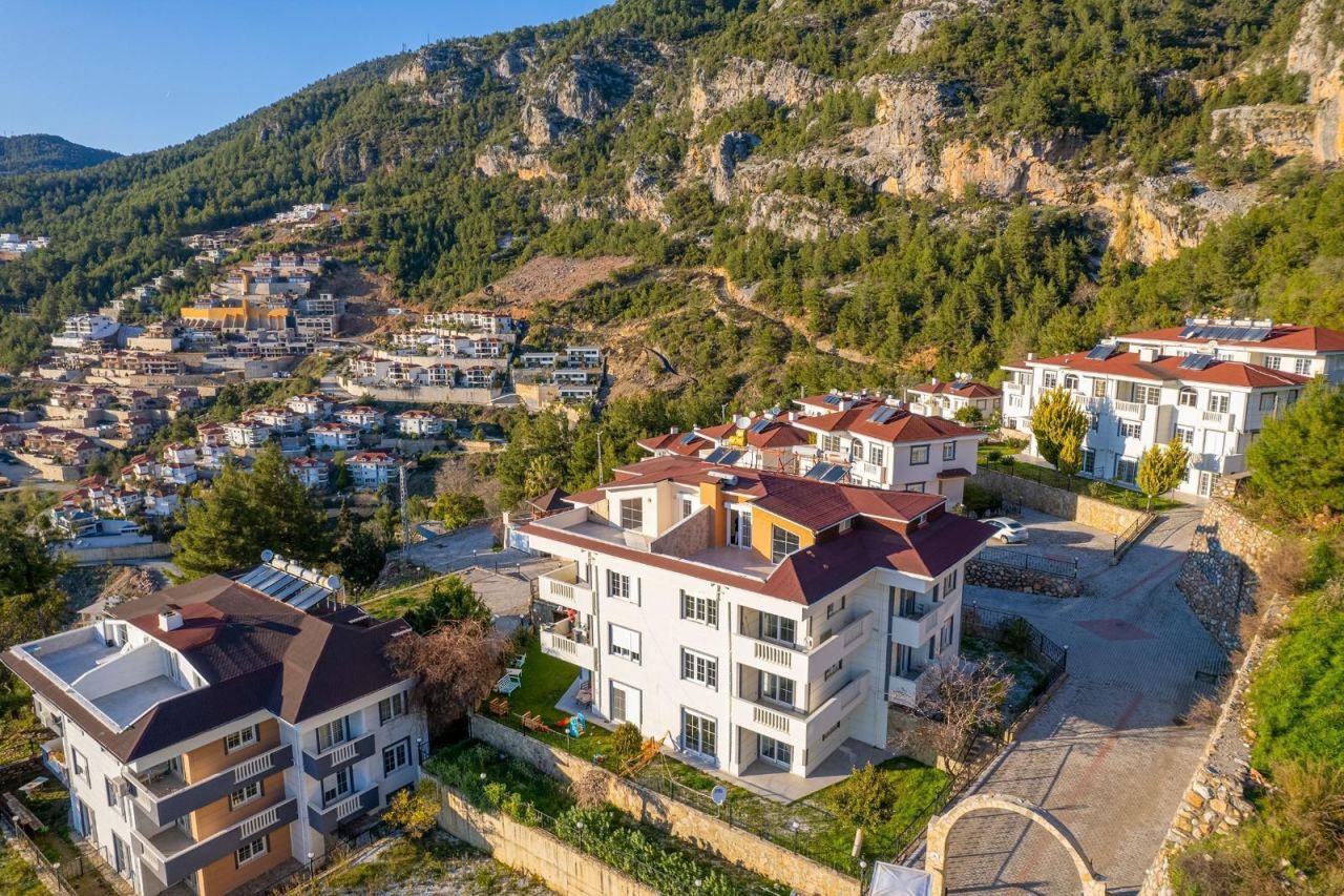 Вилла в Алании, Турция, 200 м² - фото 3