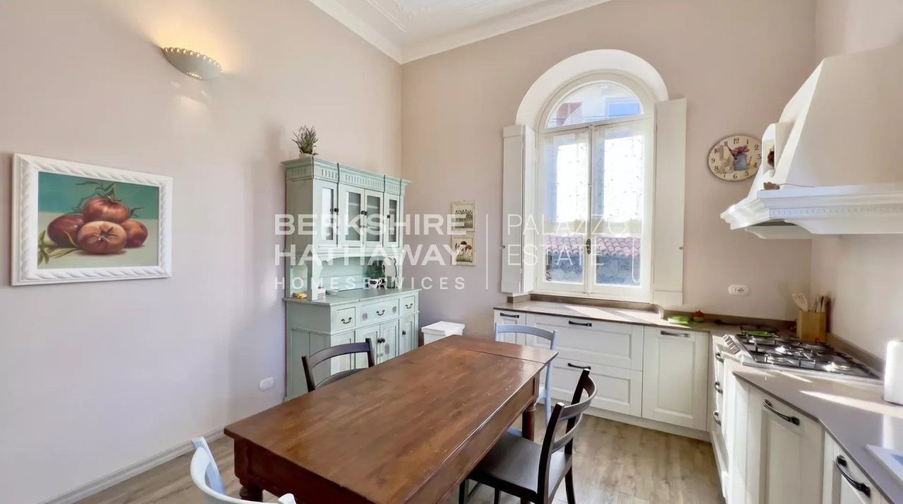 Апартаменты в Бавене, Италия, 139 м² - фото 7
