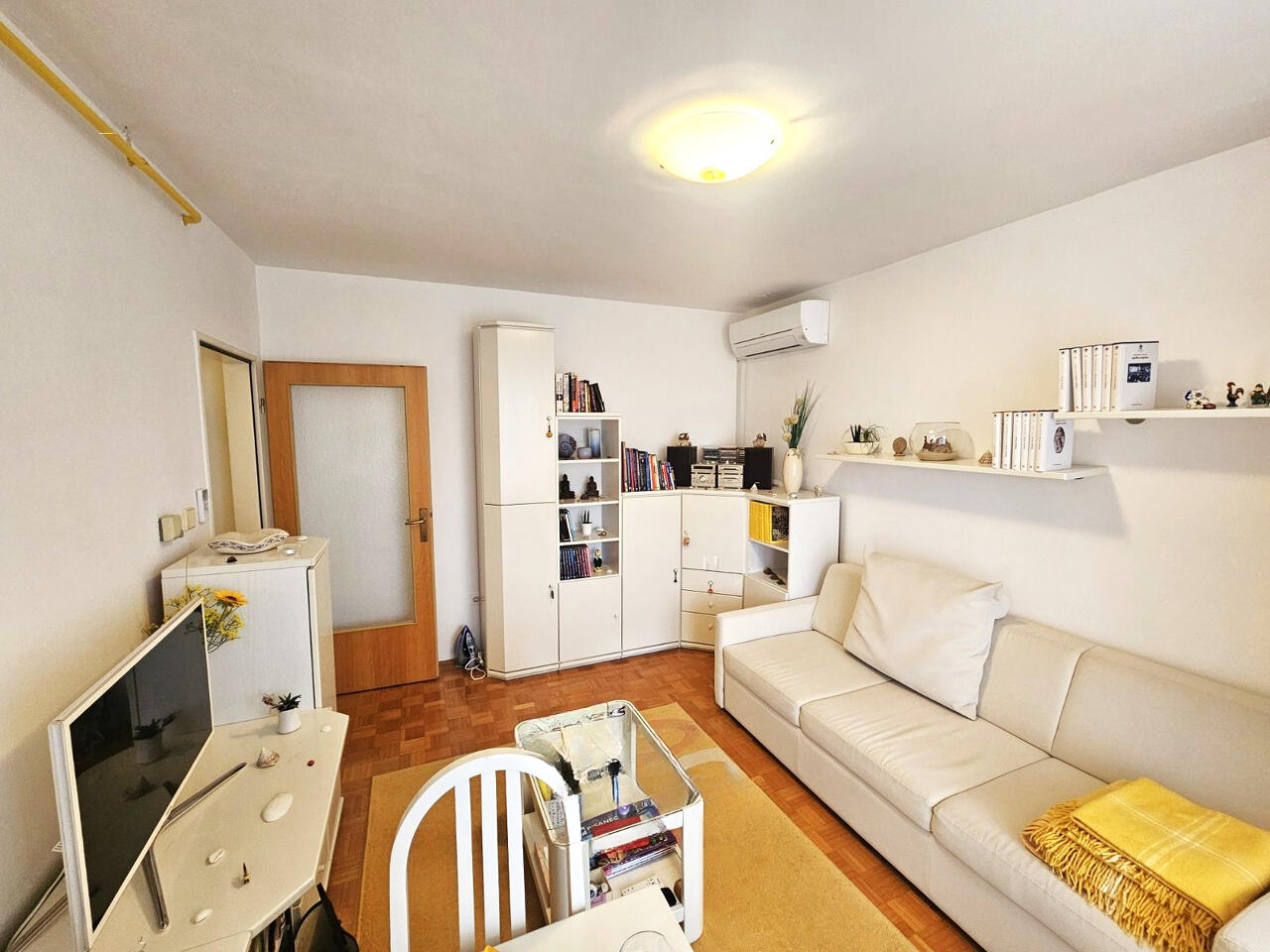 Квартира в Изоле, Словения, 27 м² - фото 1