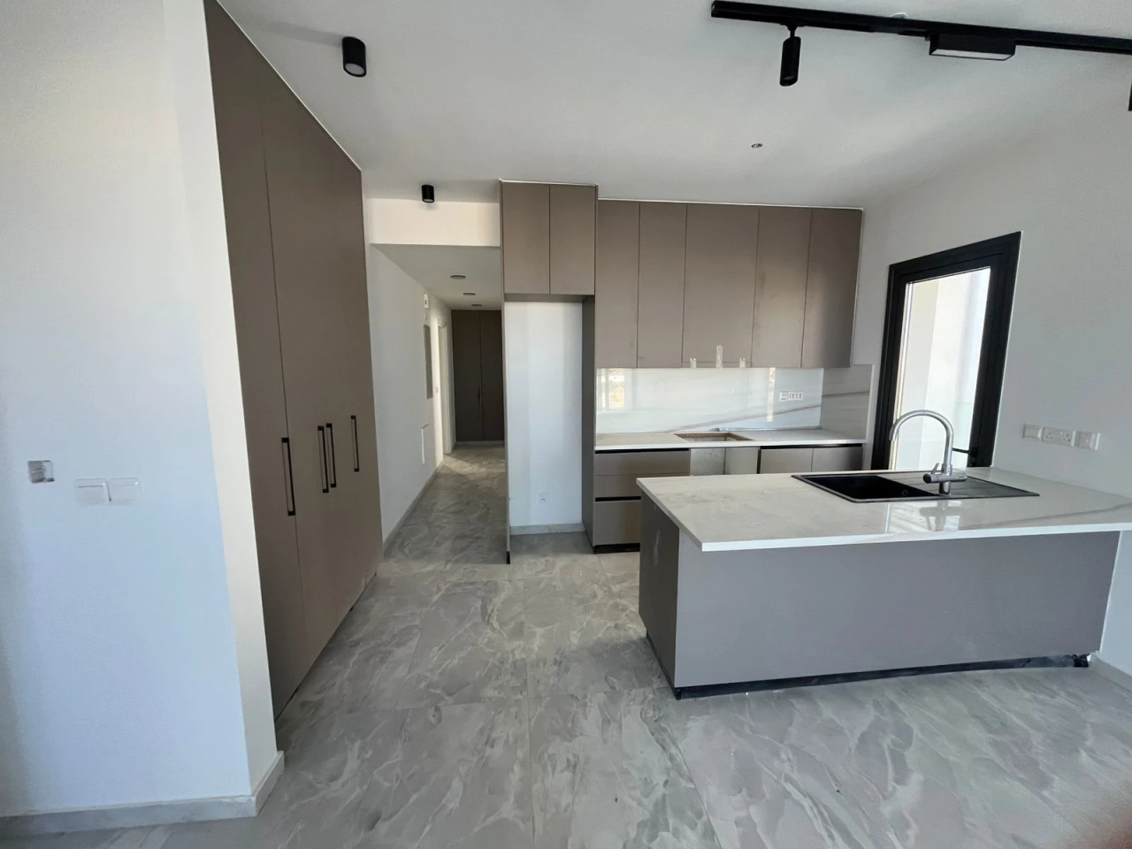 Квартира в Айос-Атанасиосе, Кипр, 76 м² - фото 10