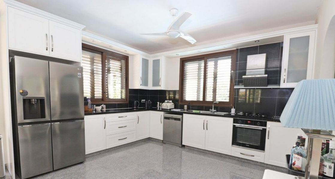 Вилла в Пафосе, Кипр, 242 м² - фото 12