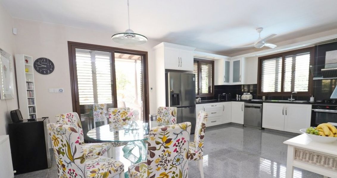 Вилла в Пафосе, Кипр, 242 м² - фото 10