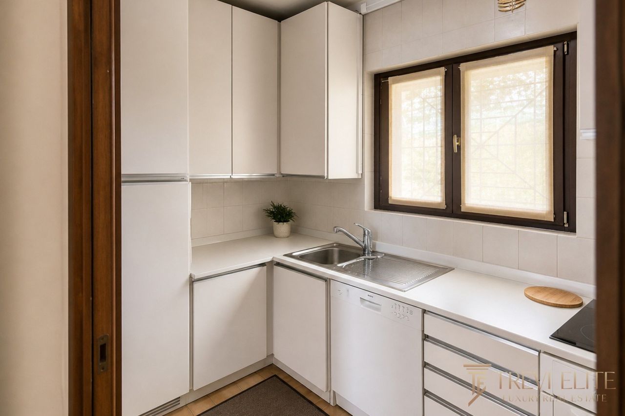 Квартира в Кампионе-д'Италия, Италия, 90 м² - фото 6