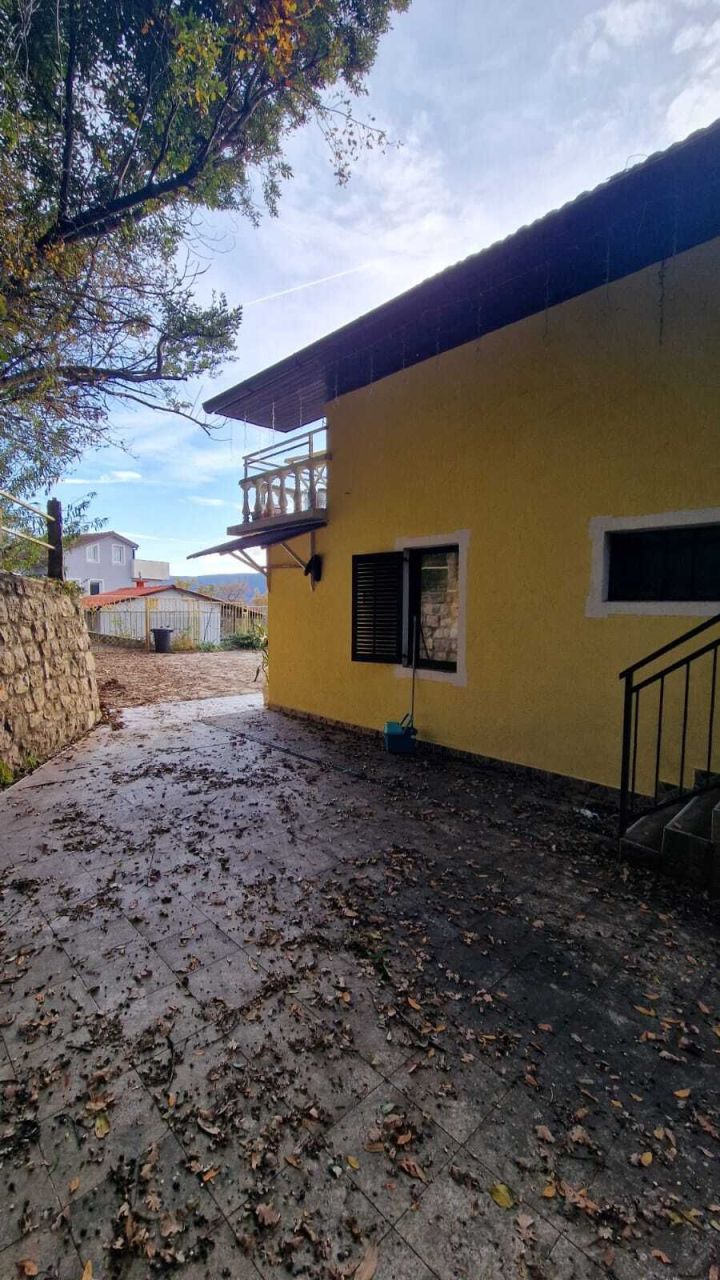 Дом в Херцег-Нови, Черногория, 143 м² - фото 2