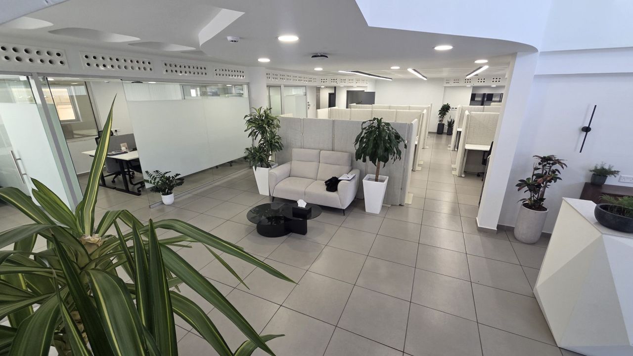 Офис Agios Nicolaos, Кипр, 1 324 м² - фото 7