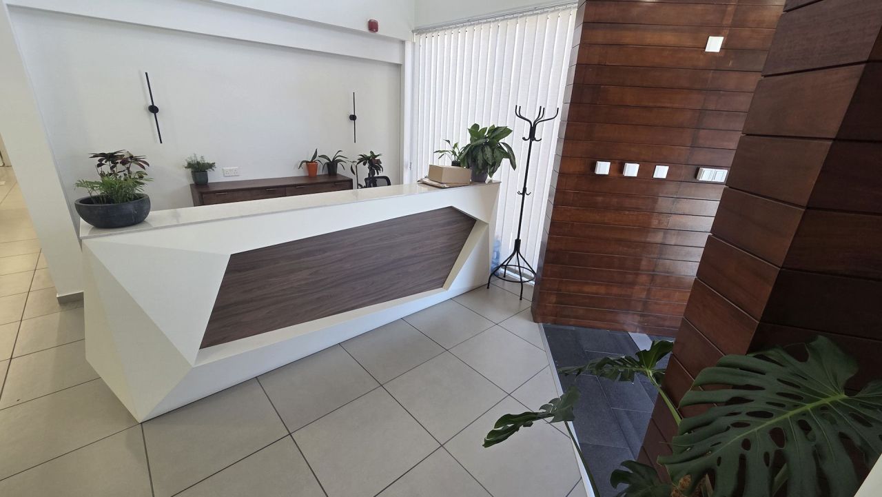 Офис Agios Nicolaos, Кипр, 824 м² - фото 8