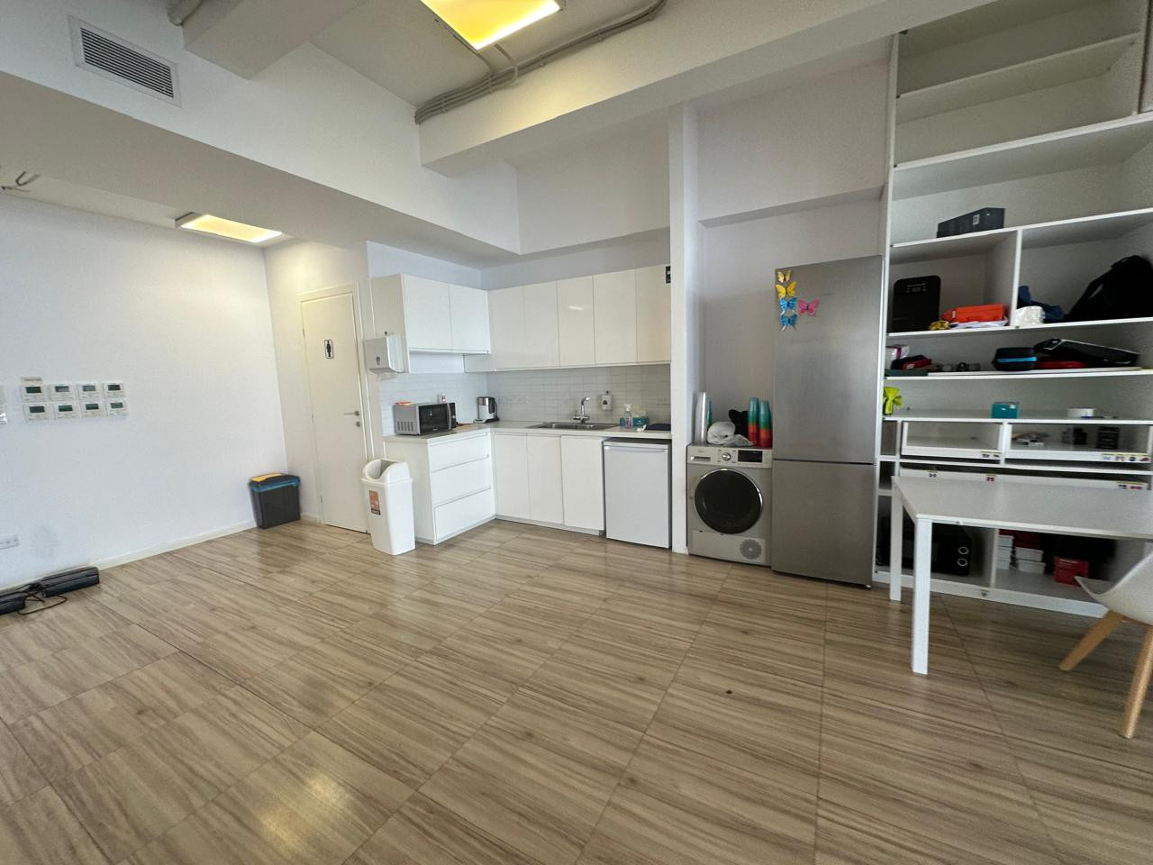 Магазин в Айос-Атанасиосе, Кипр, 715 м² - фото 12