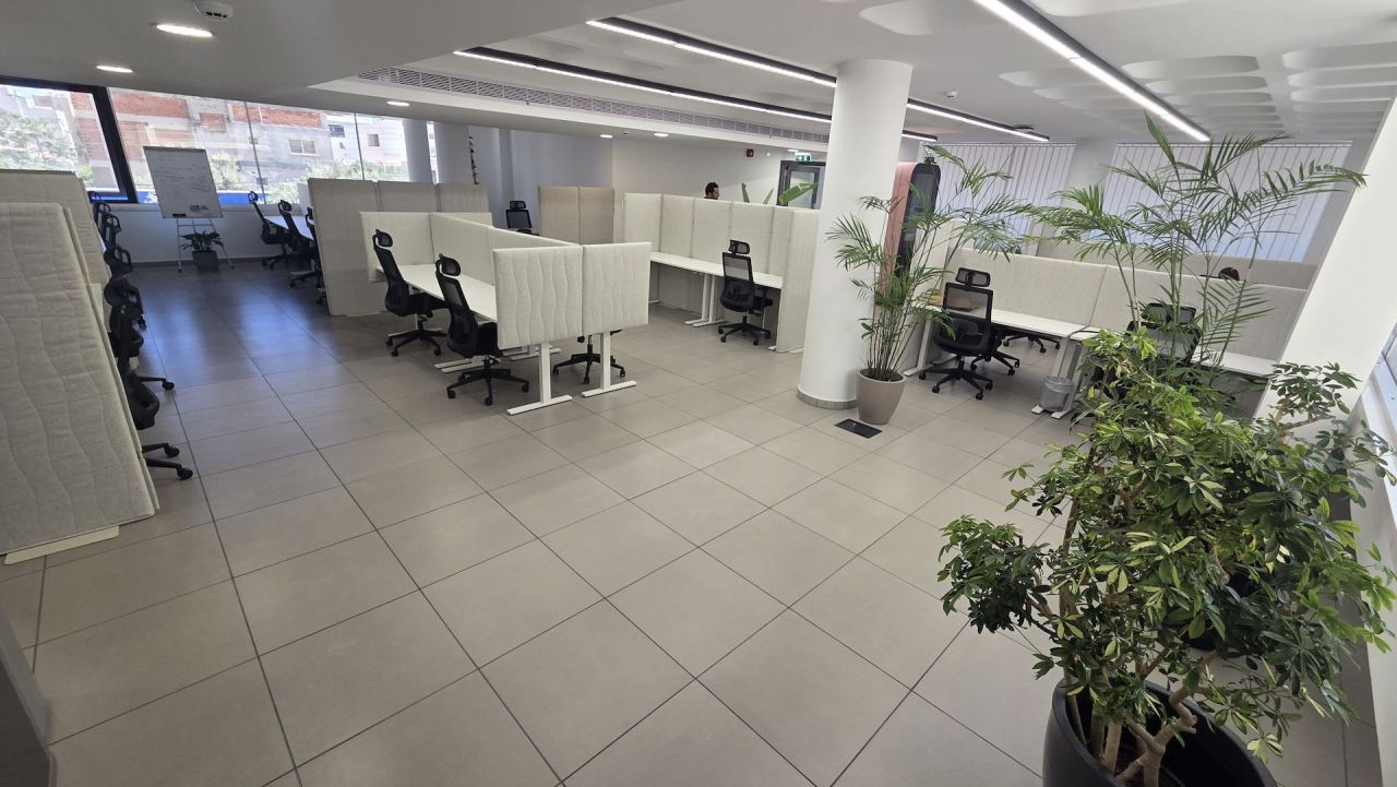 Офис Agios Nicolaos, Кипр, 1 324 м² - фото 13