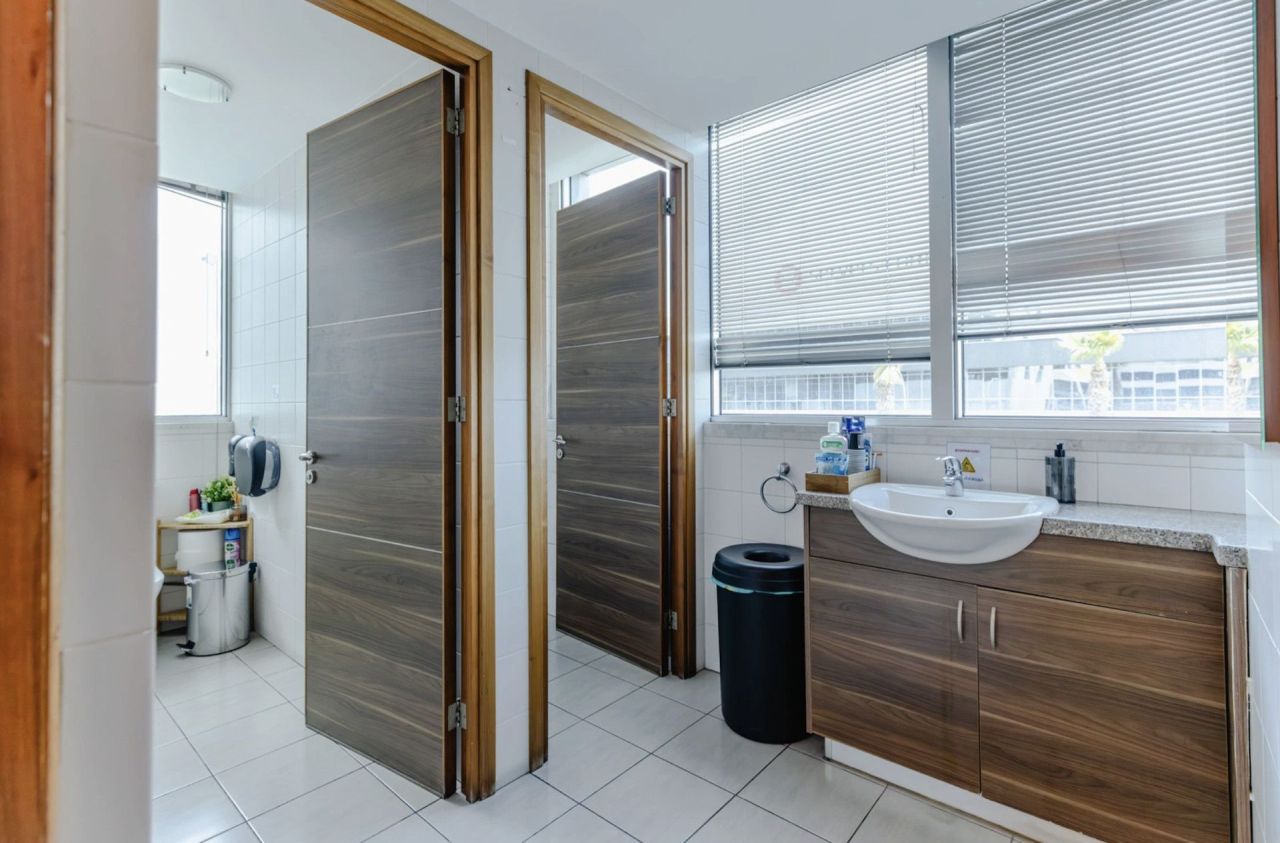 Офис в Айос-Атанасиосе, Кипр, 810 м² - фото 14