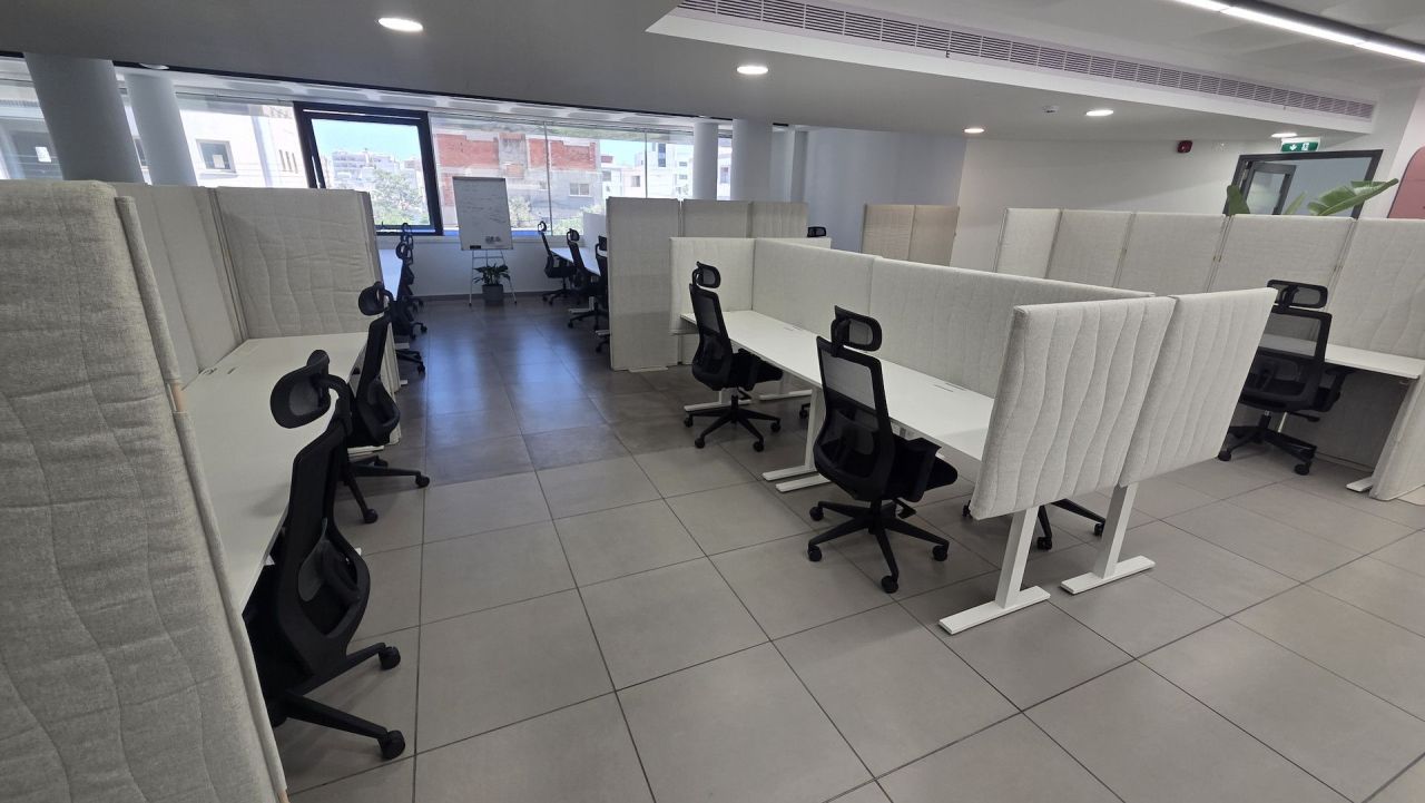 Офис Agios Nicolaos, Кипр, 824 м² - фото 17