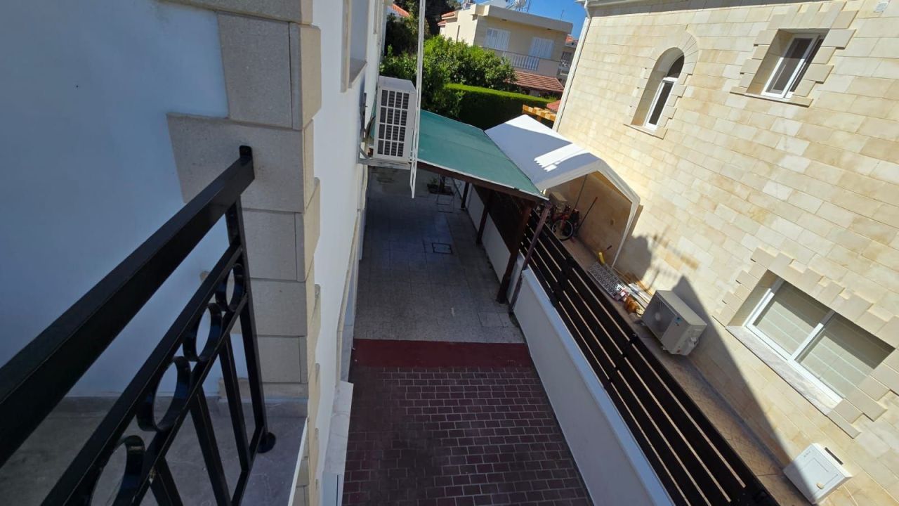 Дом Agios Athanasios - Tourist Area, Кипр, 100 м² - фото 7