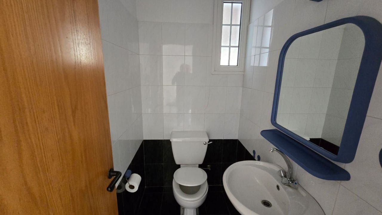 Дом Agios Athanasios - Tourist Area, Кипр, 100 м² - фото 16