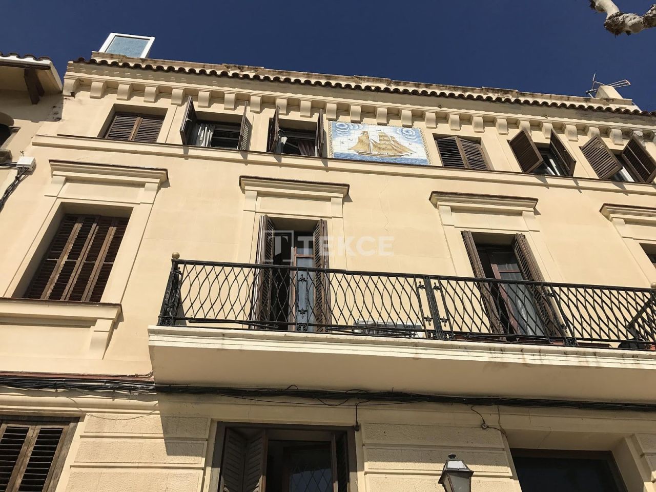 Отель, гостиница в Эль-Масноу, Испания, 676 м² - фото 2