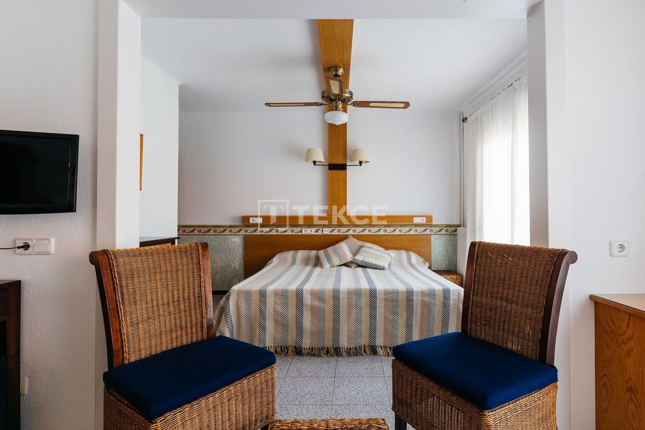 Отель, гостиница в Мальграт-де-Мар, Испания, 1 100 м² - фото 4