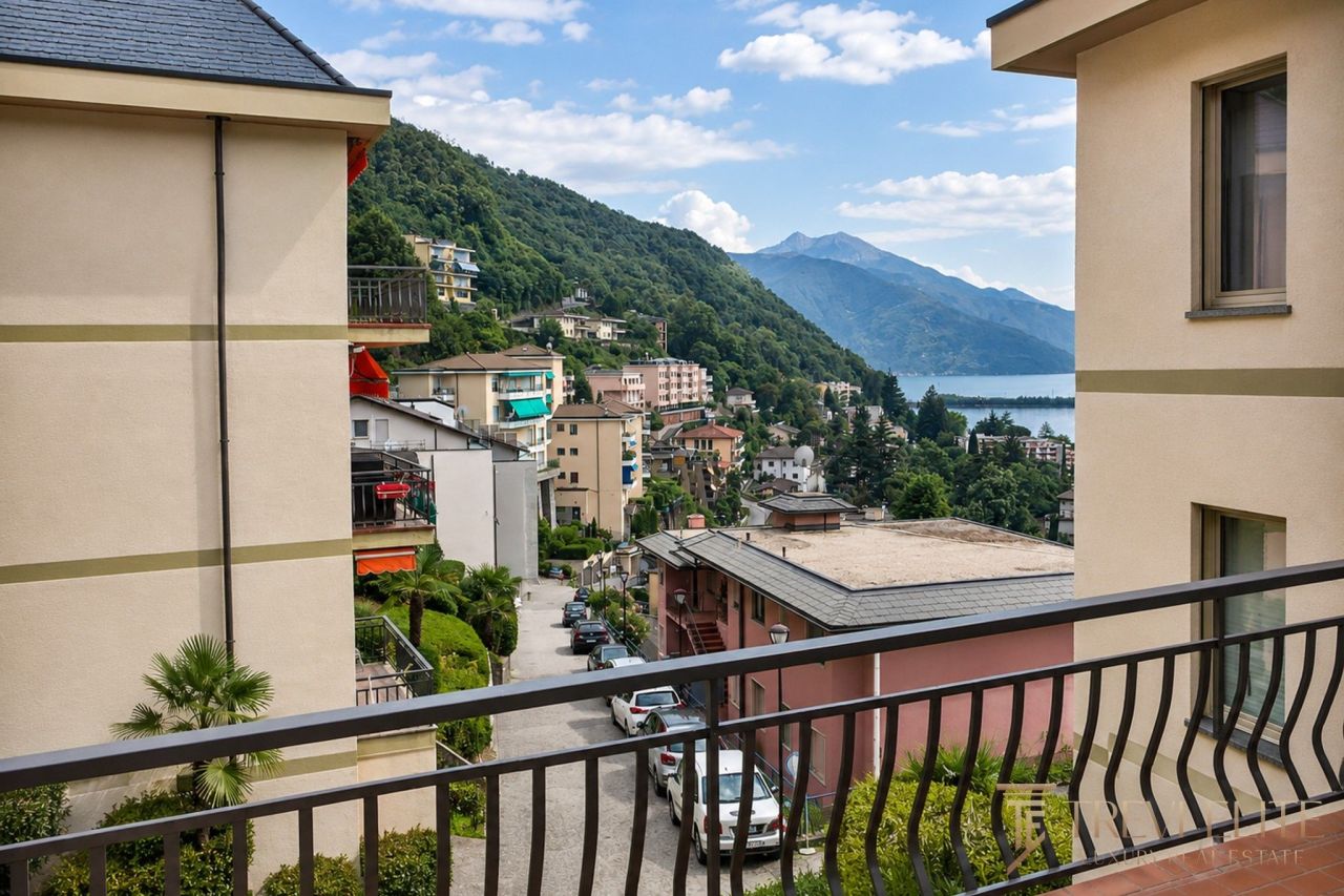 Квартира в Кампионе-д'Италия, Италия, 42 м² - фото 1