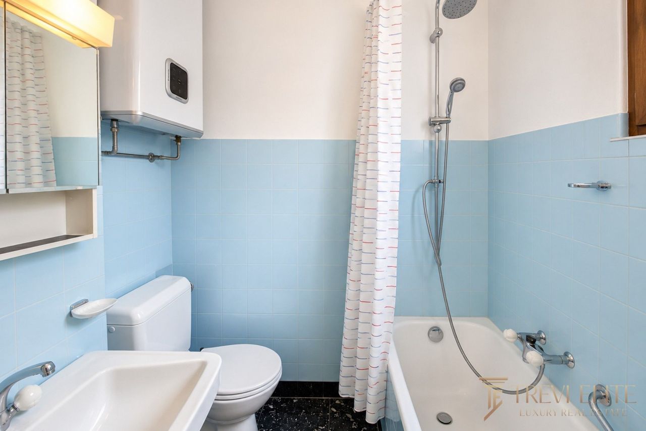 Квартира в Кампионе-д'Италия, Италия, 39 м² - фото 6