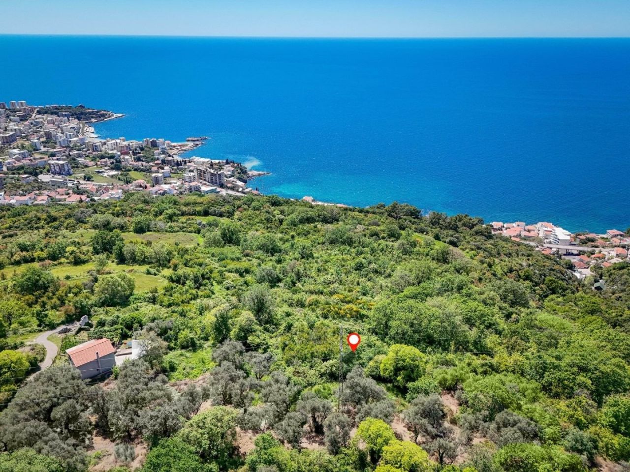 Земля в Добра Воде, Черногория, 8 853 м² - фото 1