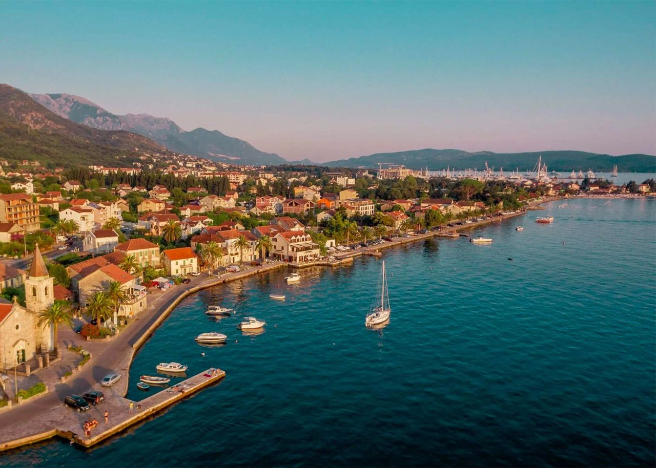 Вилла в Тивате, Черногория, 230 м² - фото 8