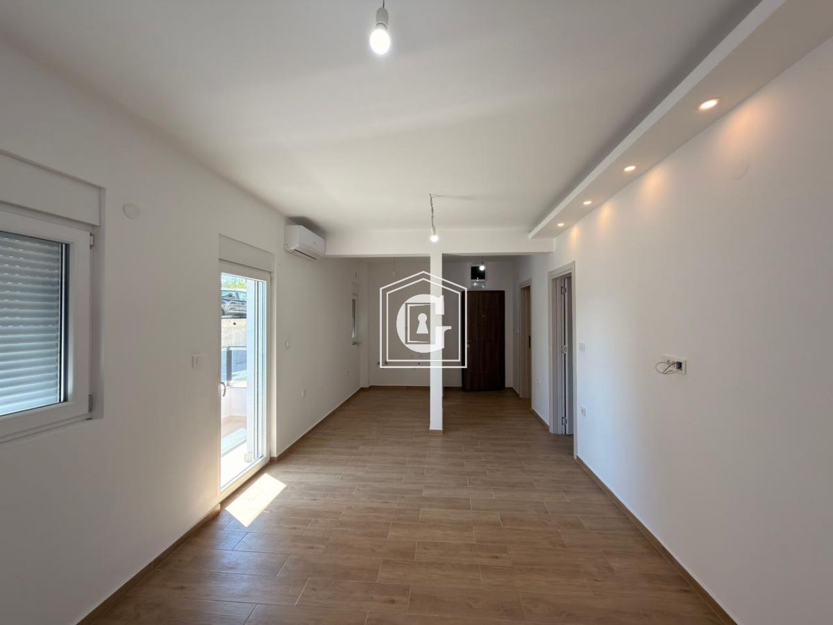 Апартаменты в Херцег-Нови, Черногория, 45 м² - фото 1