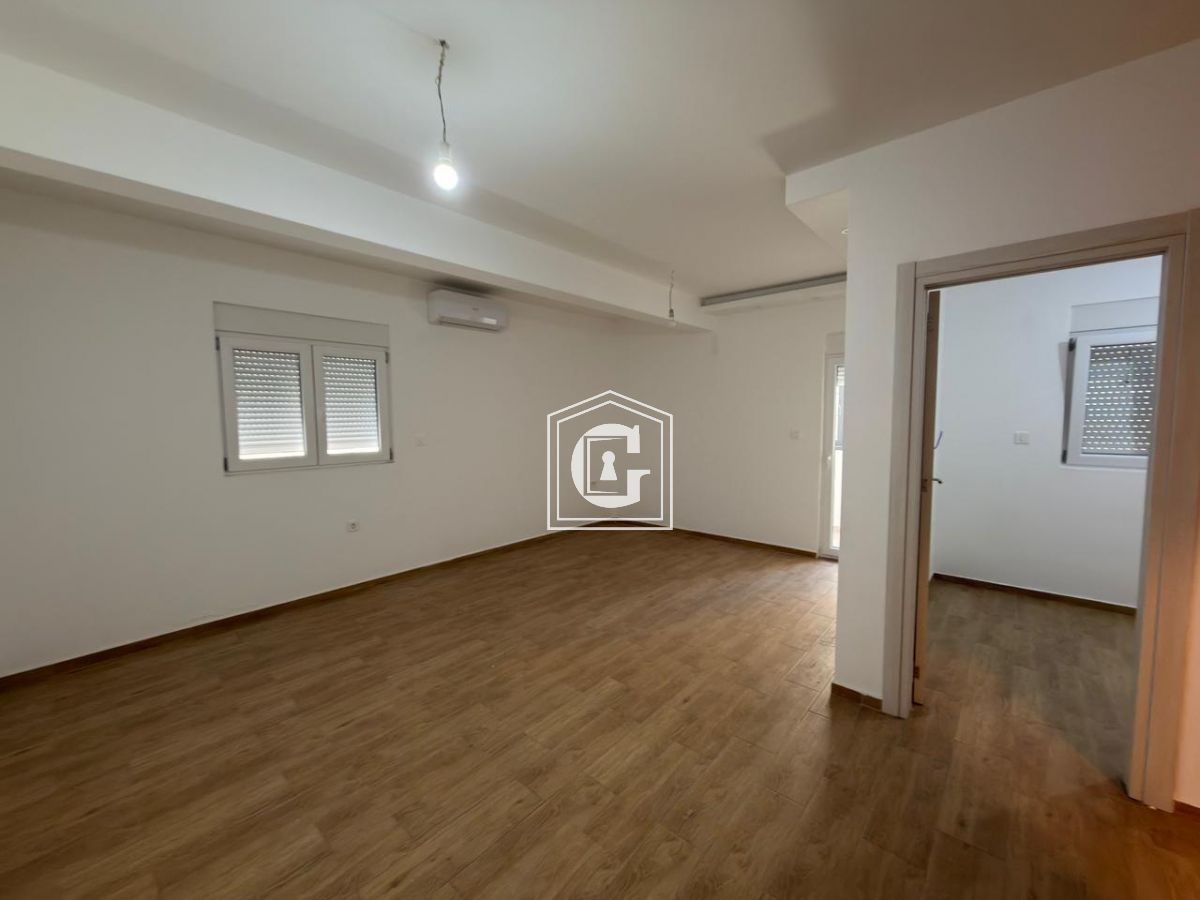 Апартаменты в Херцег-Нови, Черногория, 38 м² - фото 1