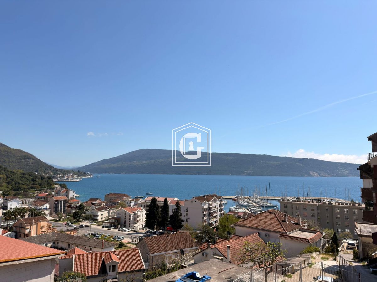 Апартаменты в Херцег-Нови, Черногория, 45 м² - фото 2