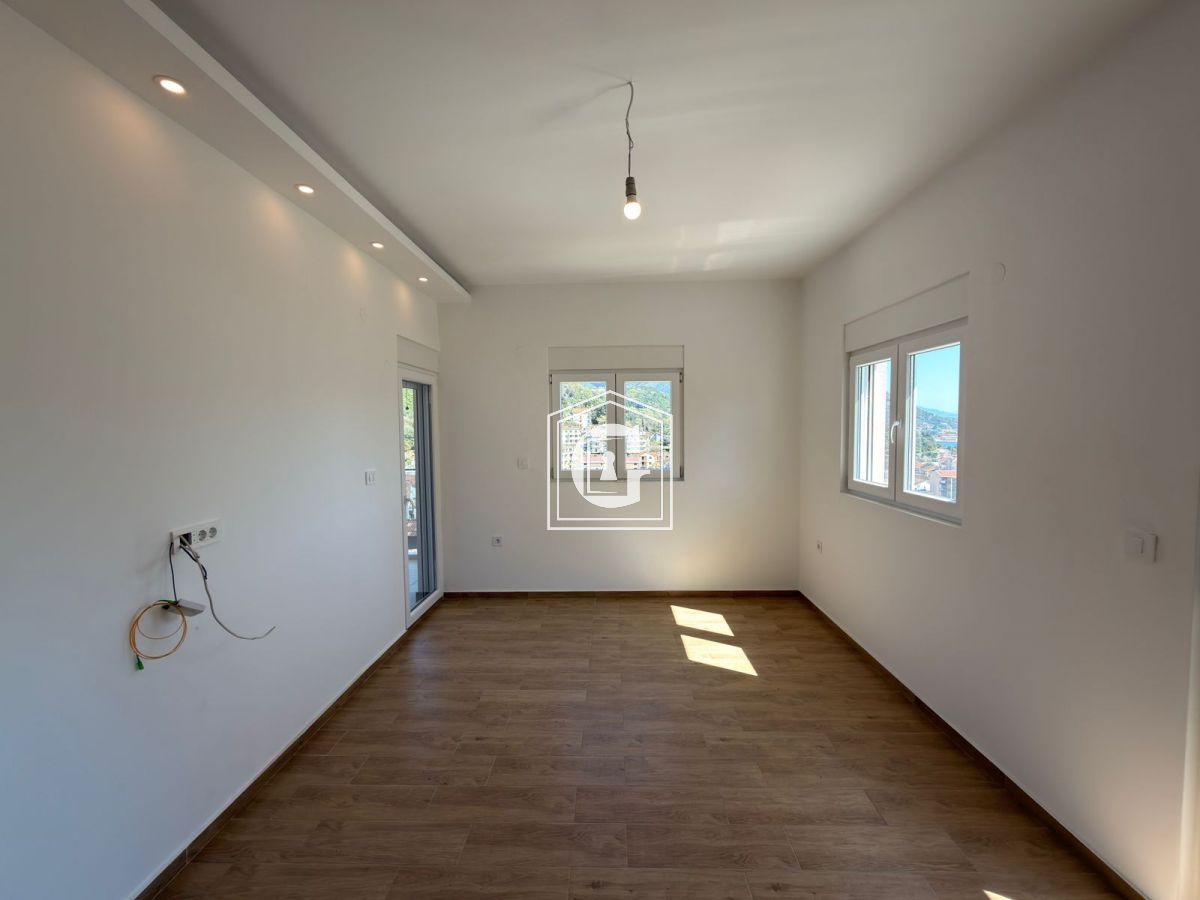 Апартаменты в Херцег-Нови, Черногория, 45 м² - фото 3