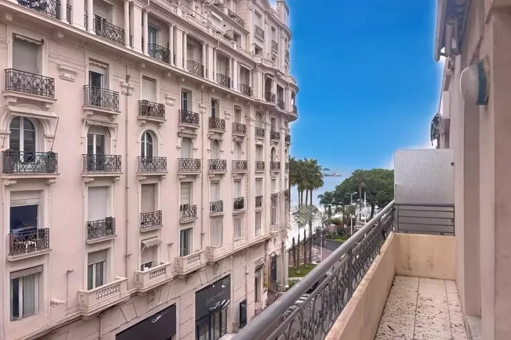 Квартира в Каннах, Франция, 32 м² - фото 1