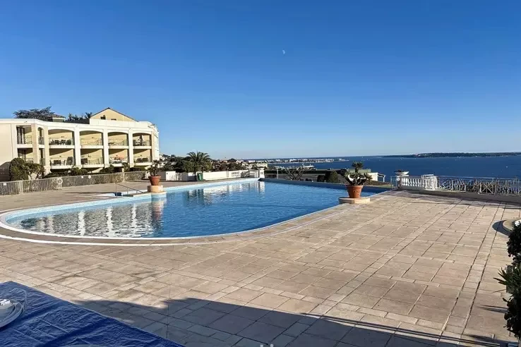 Квартира в Каннах, Франция, 35 м² - фото 1