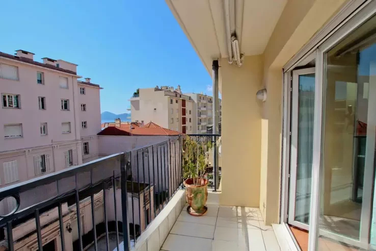 Квартира в Каннах, Франция, 57 м² - фото 1