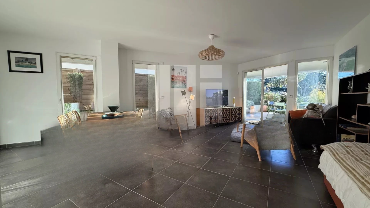 Квартира в Каннах, Франция, 75 м² - фото 2