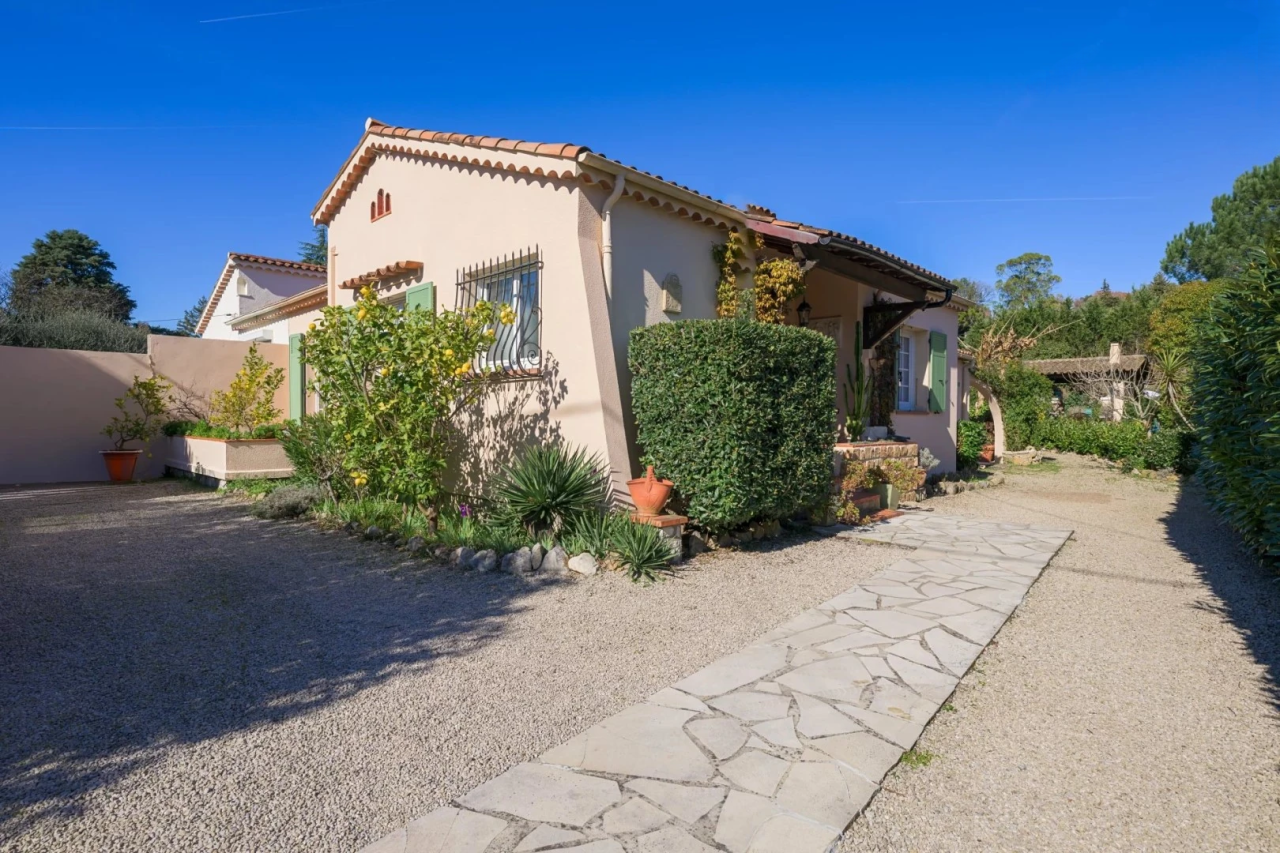 Квартира в Каннах, Франция, 87 м² - фото 2