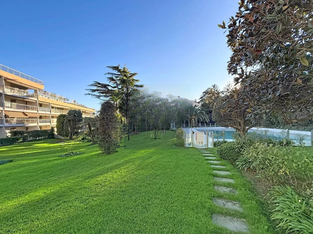 Квартира в Каннах, Франция, 90 м² - фото 2
