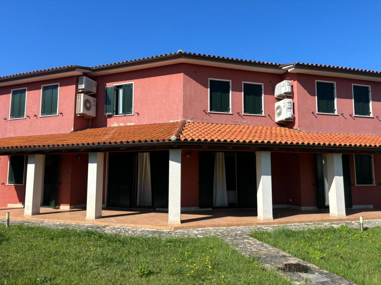 Отель, гостиница Banjole, Хорватия, 280 м² - фото 1