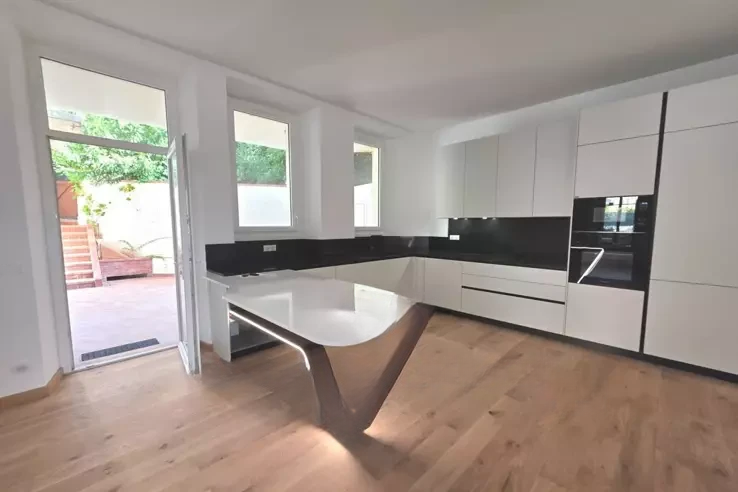 Квартира в Каннах, Франция, 182 м² - фото 2